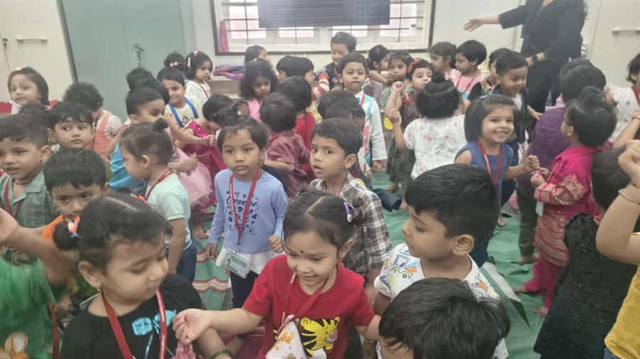 Ramabai Parangjape Balmandir Vile Parle