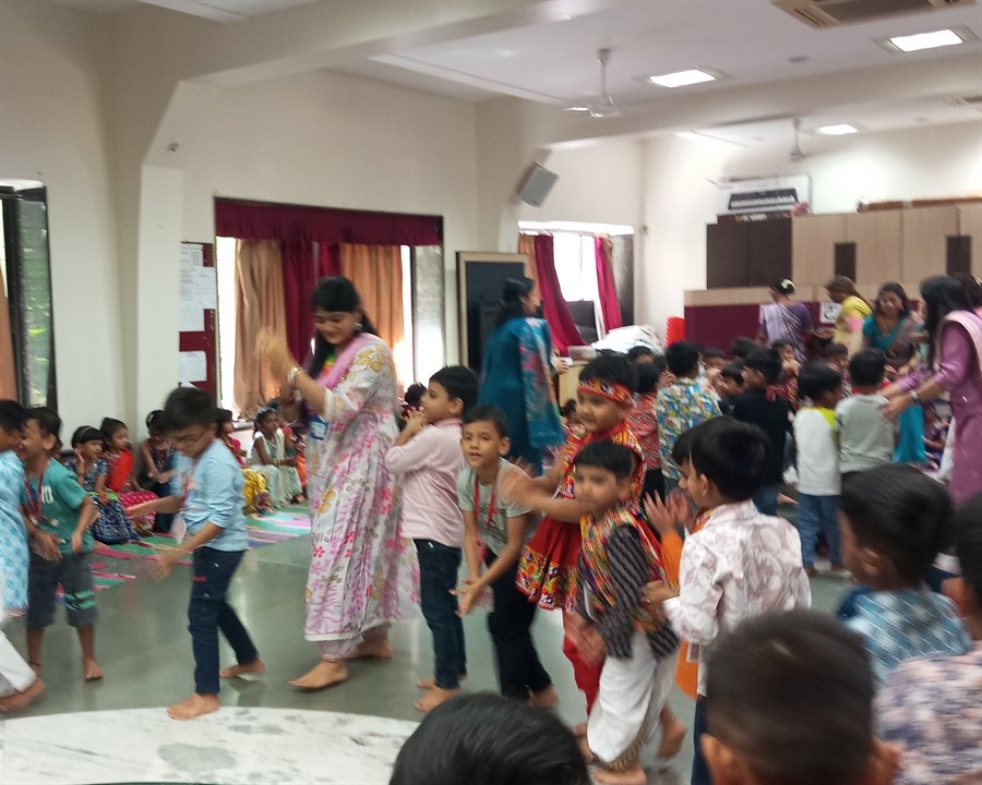 Ramabai Parangjape Balmandir Vile Parle